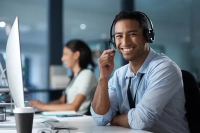 O que é a técnica de vendas cold call e quais suas vantagens?