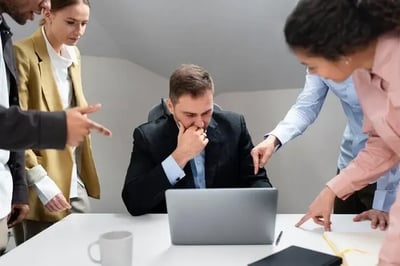 Líderes de vendas: Não foram vocês que começaram o incêndio